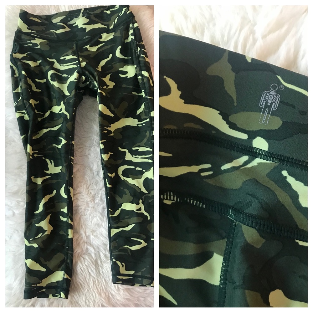 Human Performance Engineering Camo Crop Leggings - image 8